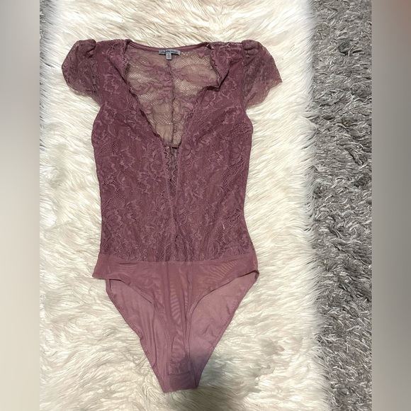 Mauve Lace Bodysuit - Picture 1 of 2
